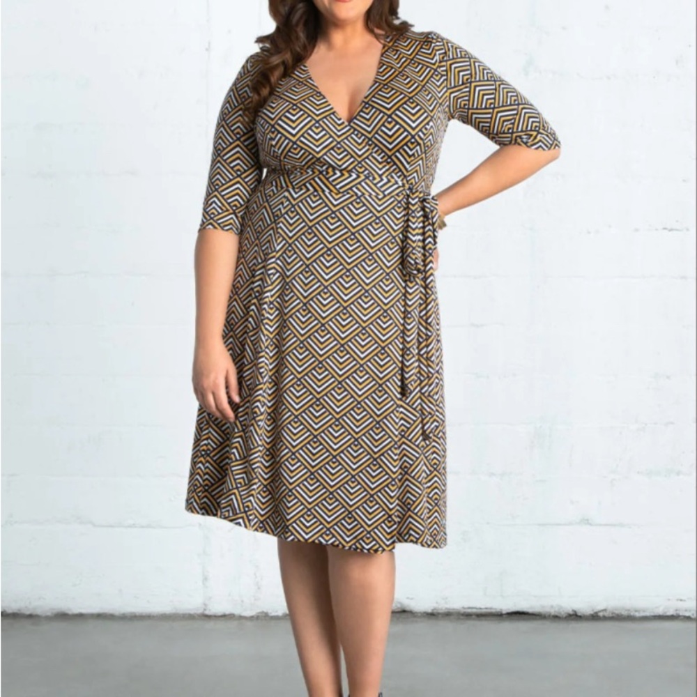 Women’s Kiyonna Y2K ZigZag Print Long Sleeve Wrap Dress